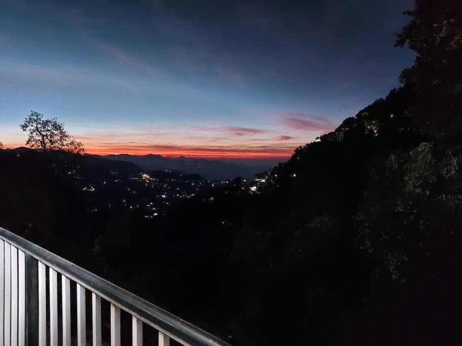 100 Stairs Holiday Home Mussoorie Exterior photo